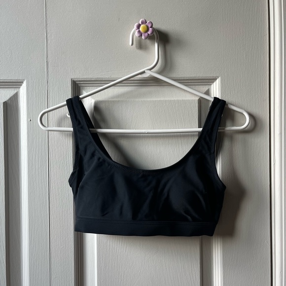 👙Black scoop neck bikini top: - Picture 2 of 5